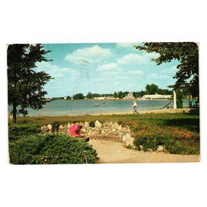 Vintage Postcard Central Park Warsaw Indiana Posted August 1955